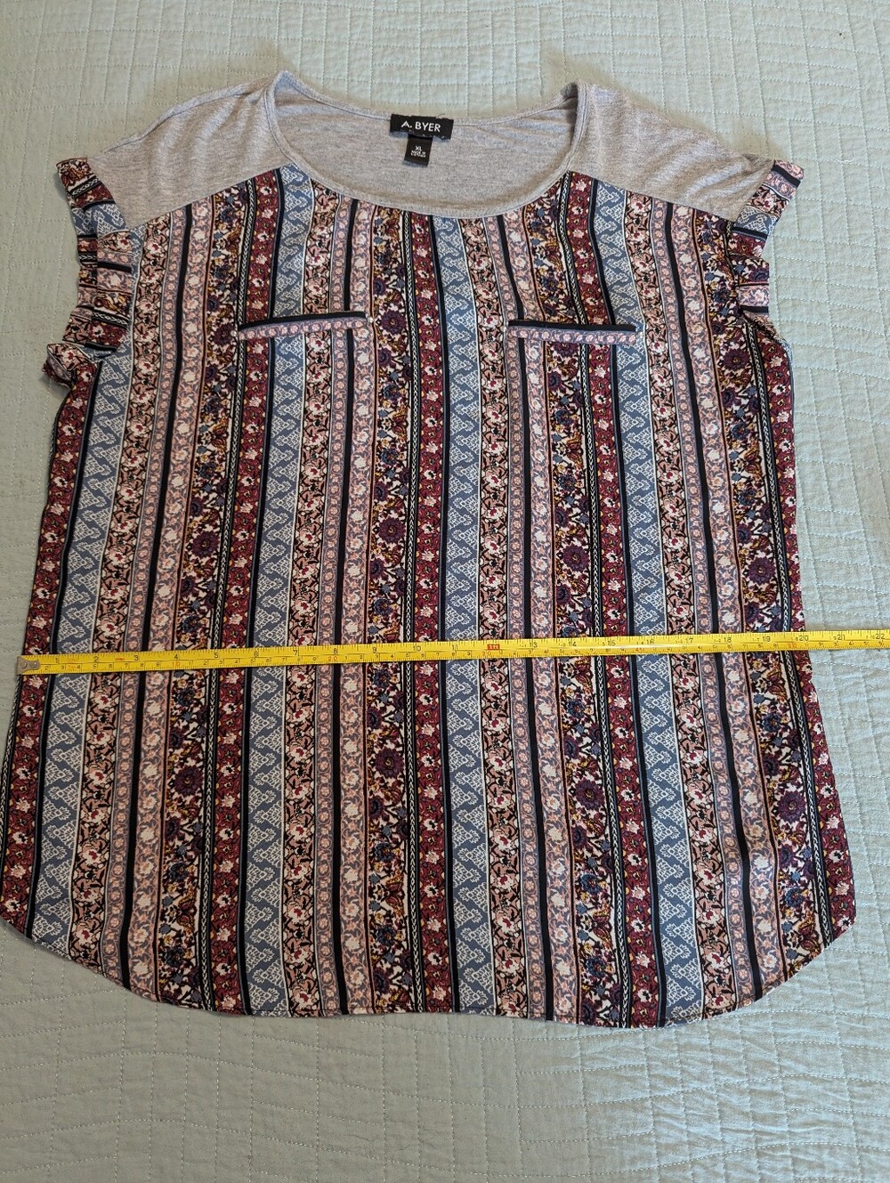A. Byer Short Sleeve Striped Floral Top in Burgundy, Blue, Gray